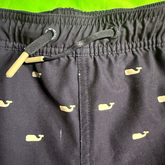 Vineyard Vines Dark Blue Whale Pattern Athletic Shorts - Picture 4 of 5
